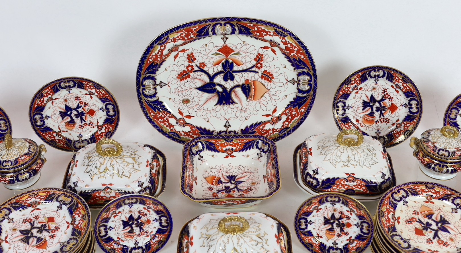 An extensive Chamberlains Worcester Imari pattern dinner service, c.1815-20, some faults